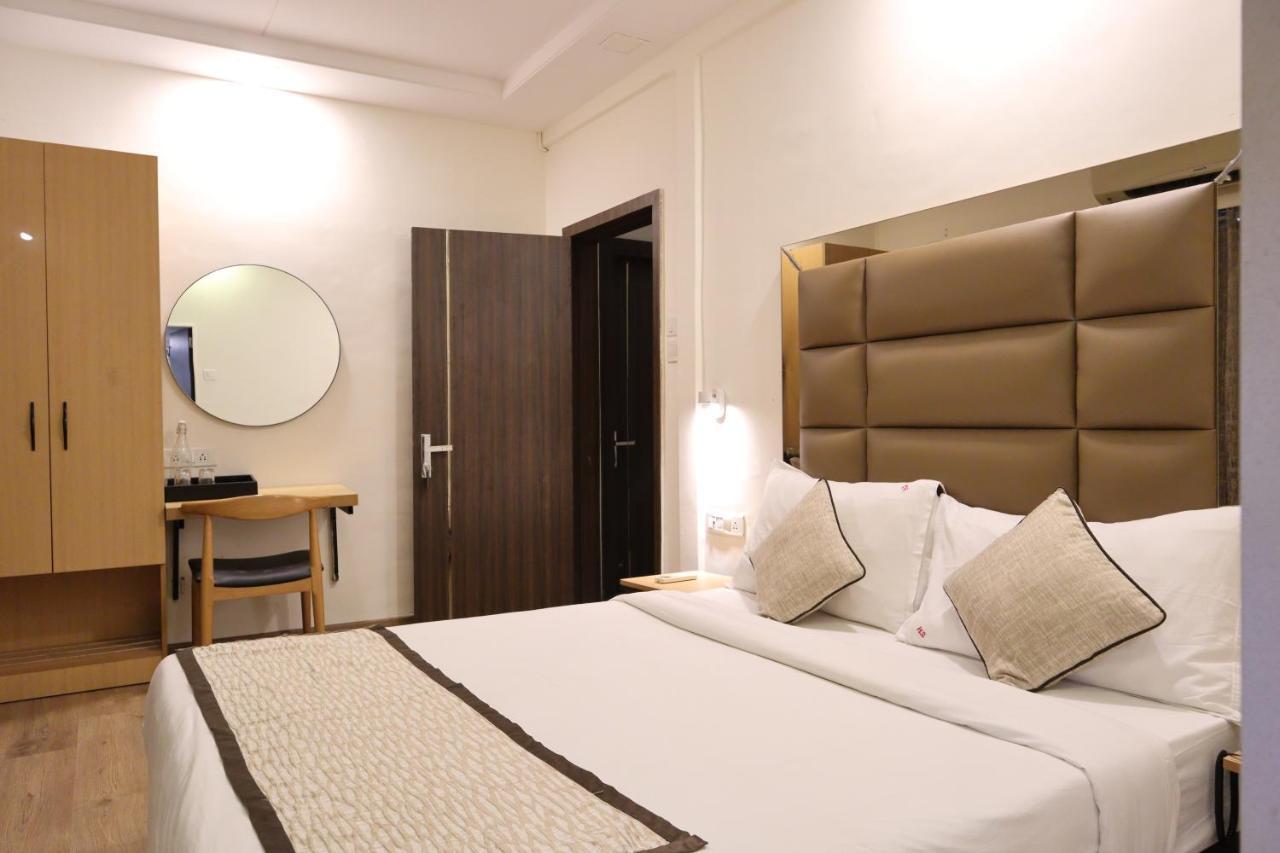 מומביי Hotel Supreme - Cuffe Parade מראה חיצוני תמונה