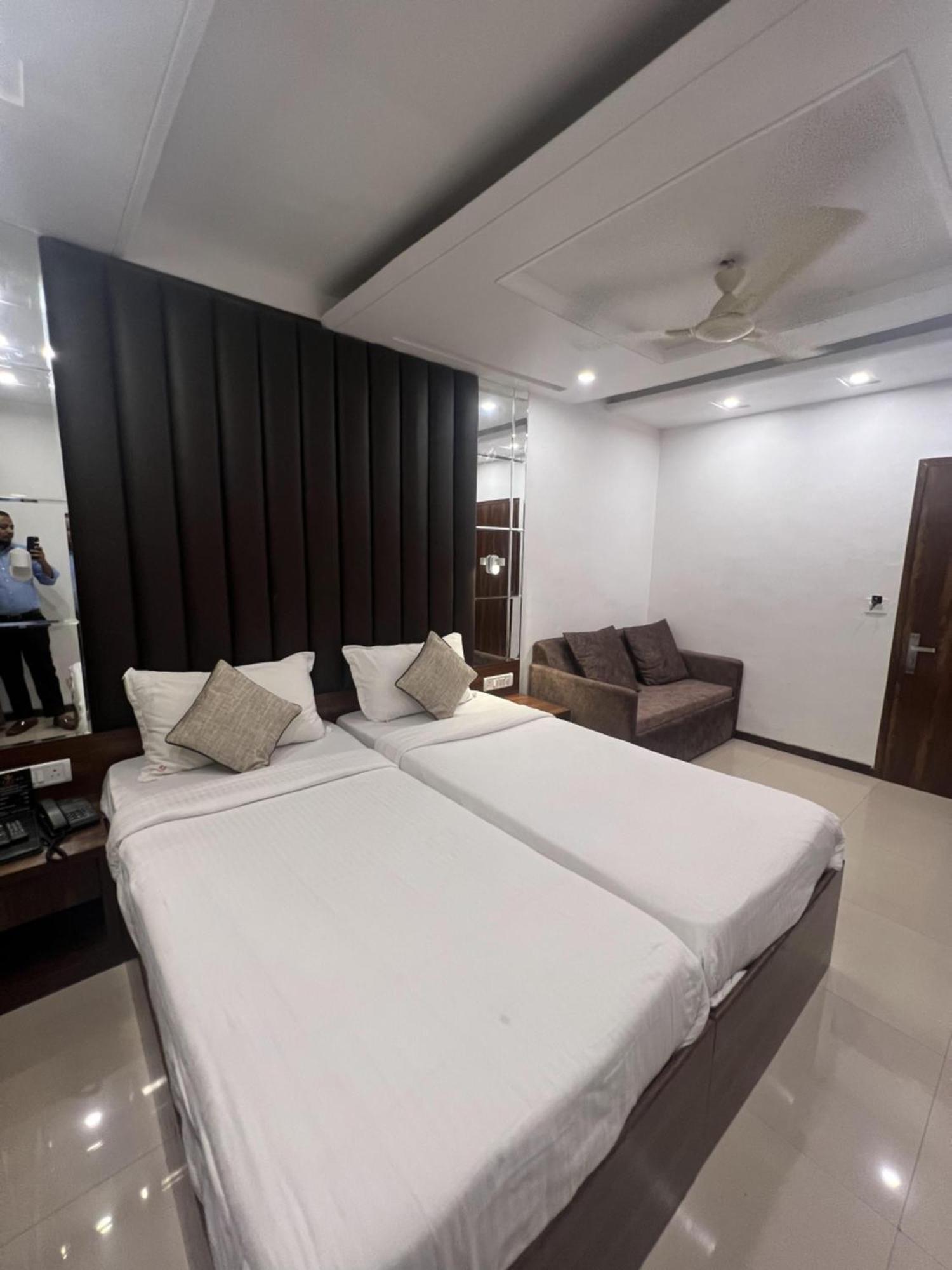 מומביי Hotel Supreme - Cuffe Parade מראה חיצוני תמונה