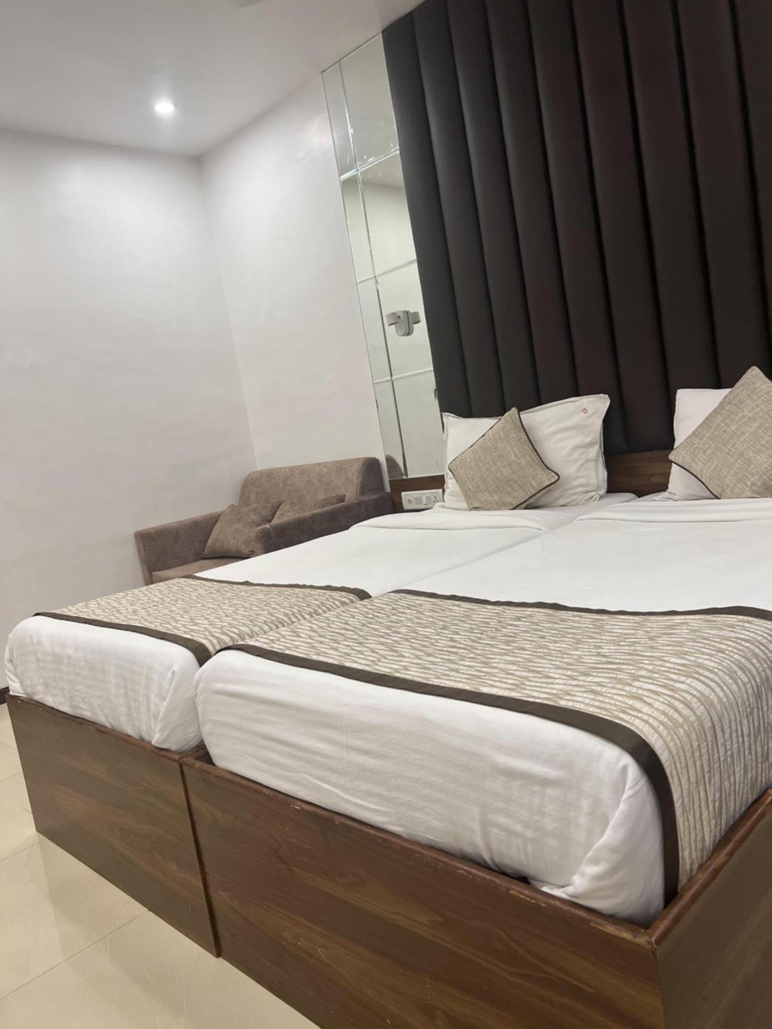 מומביי Hotel Supreme - Cuffe Parade מראה חיצוני תמונה