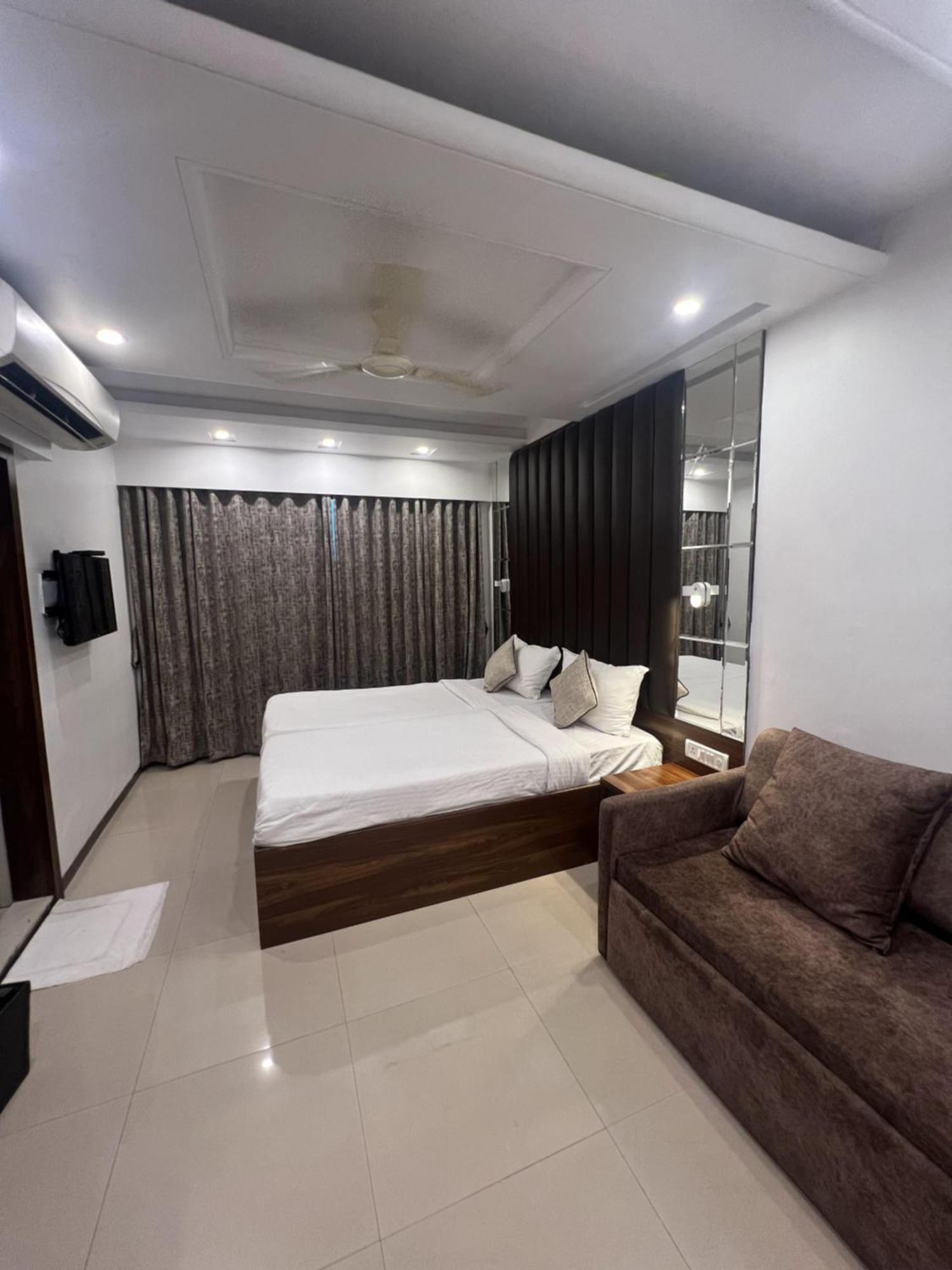 מומביי Hotel Supreme - Cuffe Parade מראה חיצוני תמונה