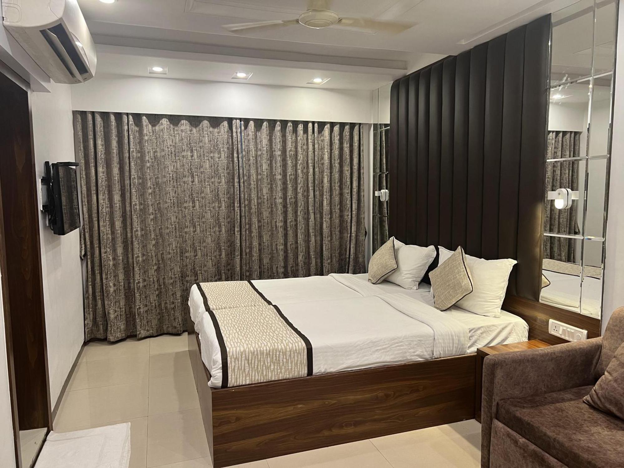 מומביי Hotel Supreme - Cuffe Parade מראה חיצוני תמונה